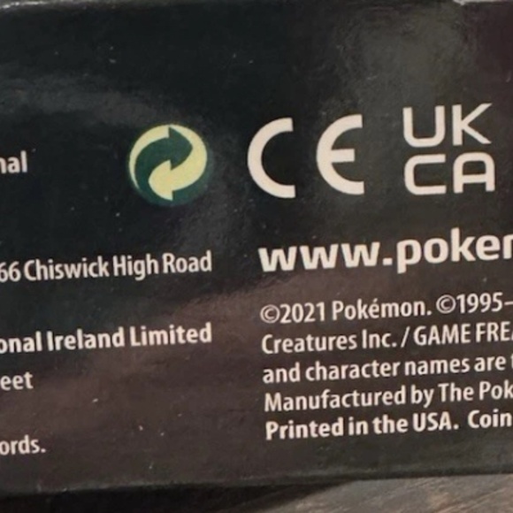 The Pokemon Sword & Shield Victini v Battle Theme Deck - Picture 3 of 3